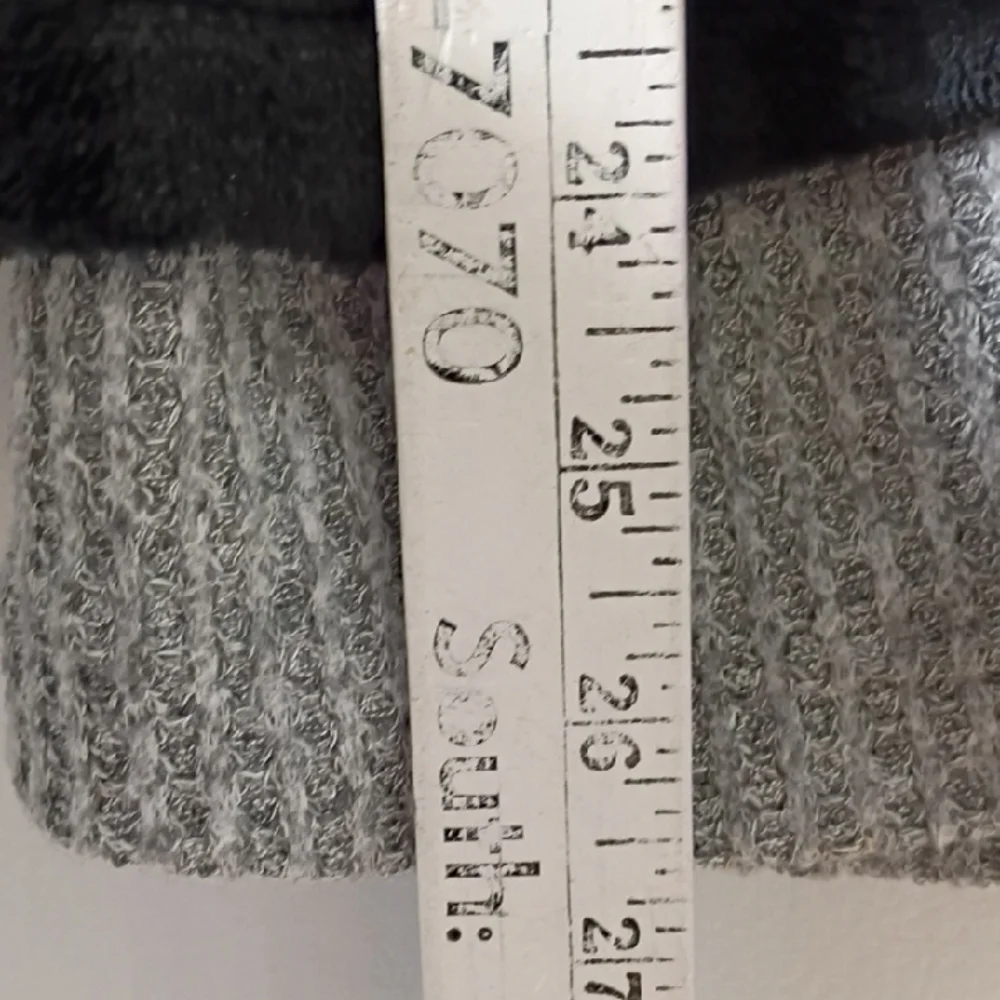 Como Vintage Black and White Fuzzy Sweater Women’s XL Cozy Soft Pullover - Picture 6 of 9